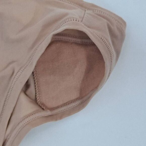 Skims panty Nwt - Picture 7 of 7